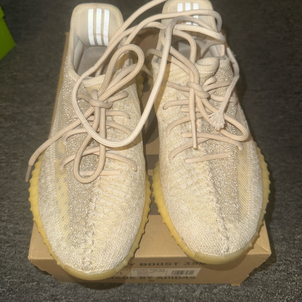 Yeezy Boost 350 V2